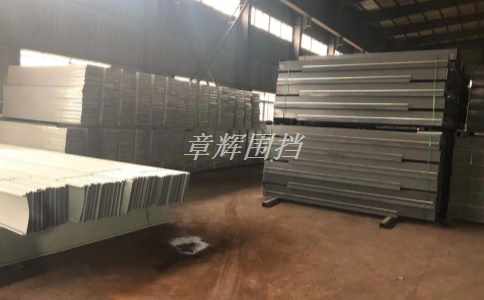 如何選擇安裝pvc圍擋的立柱類型？(選購pvc圍擋立柱的要點(diǎn))