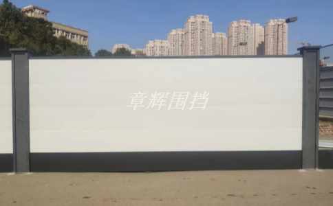 簡易圍擋在工業(yè)生產(chǎn)中的作用如何發(fā)揮？（工業(yè)生產(chǎn)中簡易圍擋的應(yīng)用案例介紹）